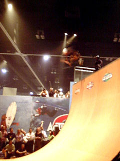 DSCF0051_a.jpg (18987 bytes)